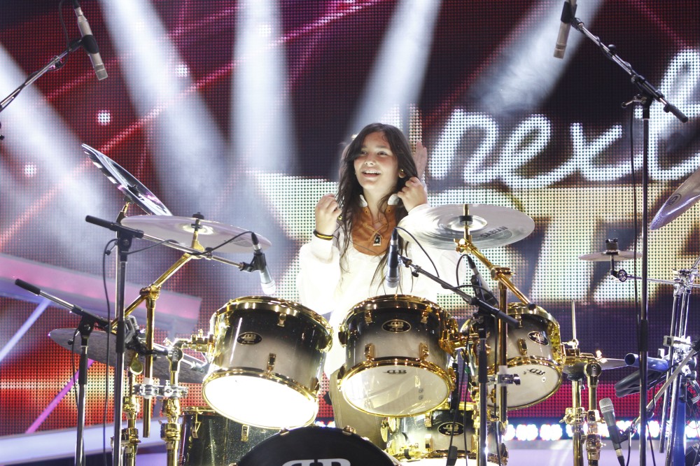 Concurent Next Star pe scena alaturi de Dave Evans, primul solist AC/DC